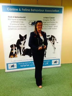 Gaynor Probert receiving the Canine and Feline Practitioner of the Year 2014 award